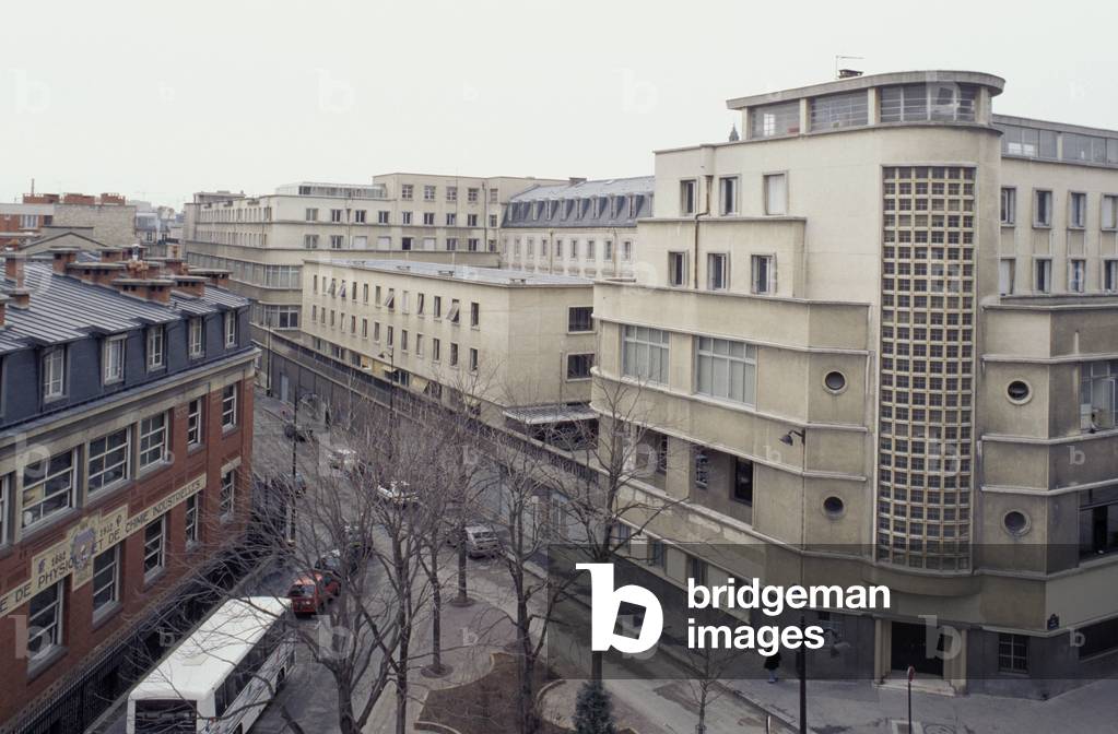Univeitarian building, laboratory of the Ecole Normale Superieure (1933-1937), Angle de la rue Erasme et la rue Lhomond, Paris 5.