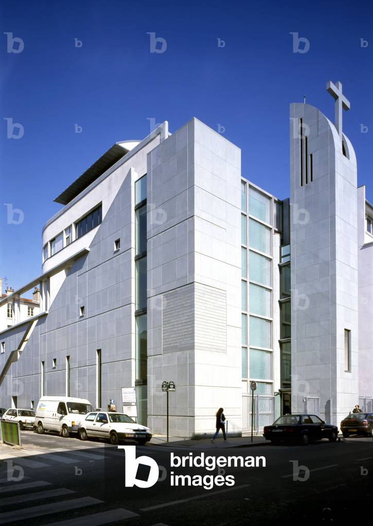 Eglise Notre Dame de l'Esperance 47 rue de la Roquette Paris 11th arrondissement. Architects Bruno Legrand and Bernard Leroy 1998. Photography 1998.