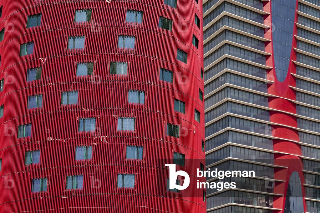 The hotel Porta Fira, Quartier Europa a L'Hospitalet de Llobregat, province of Barcelona, Catalonia, Spain. Architecture of Toyo Ito, 2006-2009. Photography 08/05/09.