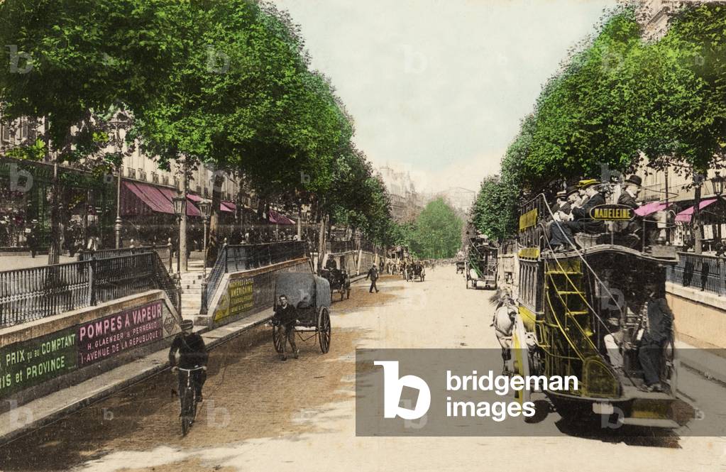 Boulevard Montmartre, Paris, 1900 (coloured photo)