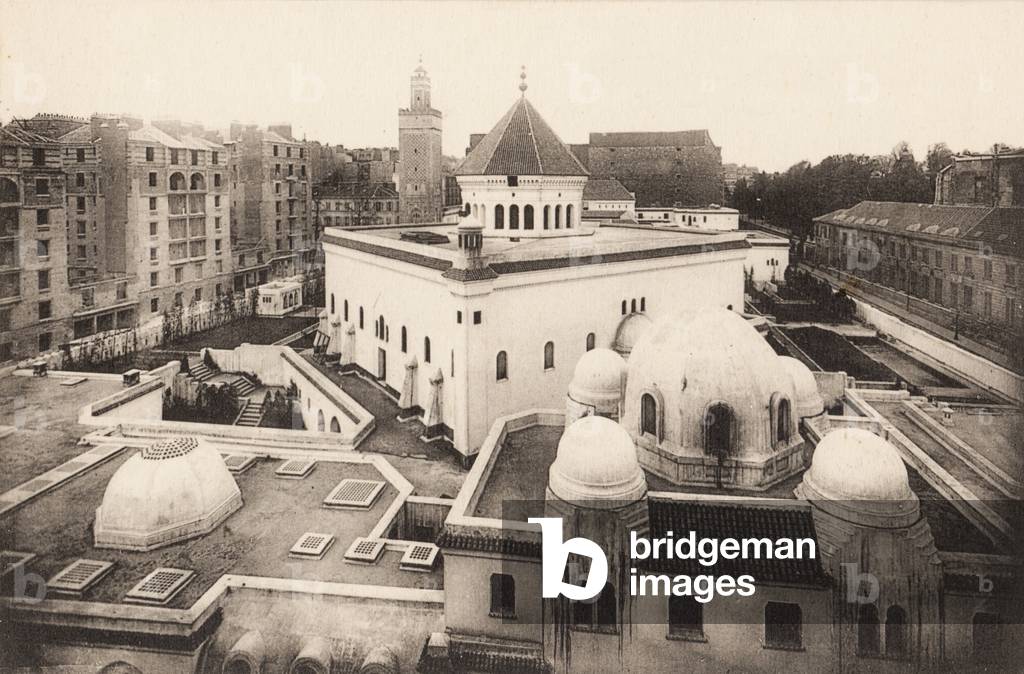 The Paris Mosque (b/w photo)