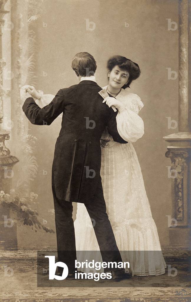 The dancers, Casino Ball, Paris, from the 'Fantaisies' series, 1900 (b/w photo)