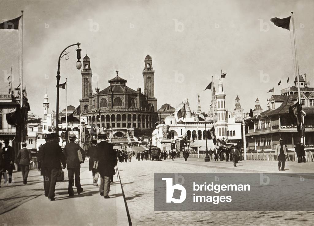 The Trocadero, Exposition Universelle, Paris, 1900 (b/w photo)