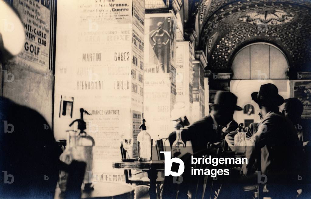 Café Passage, 1930 (b/w photo)