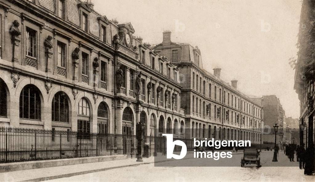 Lycée Janson de Sailly, rue de la Pompe, Paris, 1910 (b/w photo)