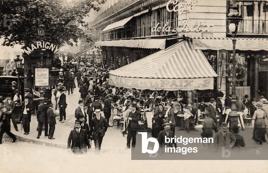 Café de la Paix, Paris, 1920 (b/w photo)