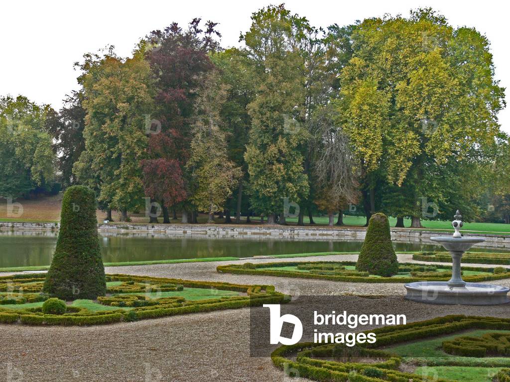 A view of the Chateau: the gardens