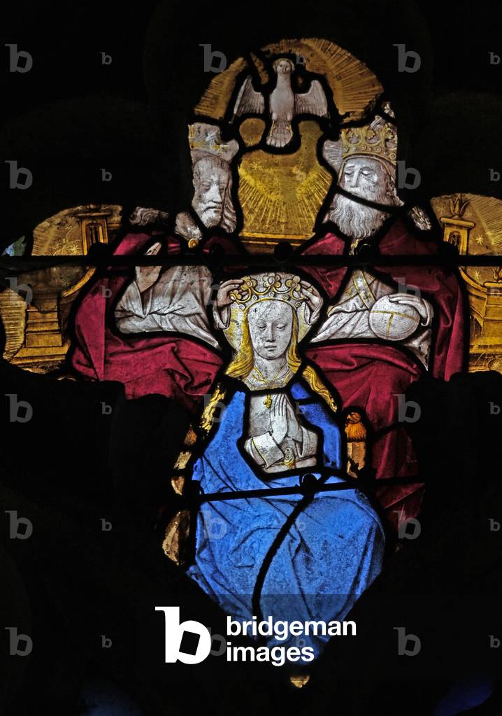 Window w9 depicting the Coronation of the Virgin (stained glass)