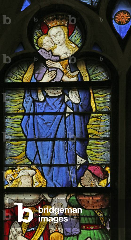 Window depicting Tree of Jesse: the Virgin and Child with radiance (stained glass)