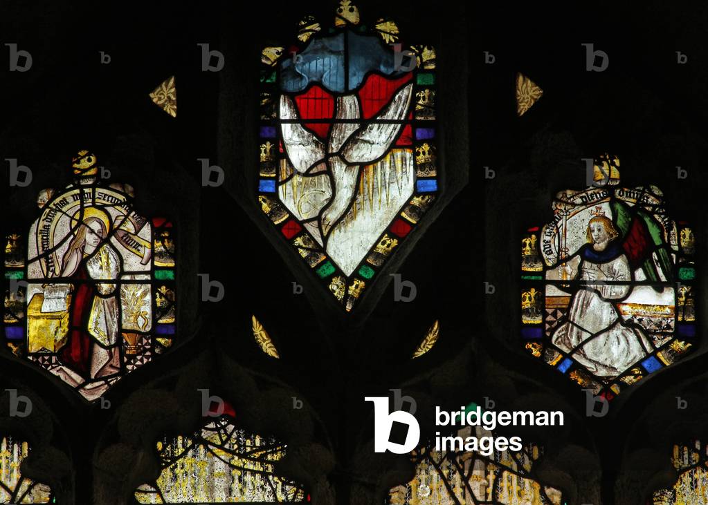 Window s7 depicting the Annunciation (stained glass)