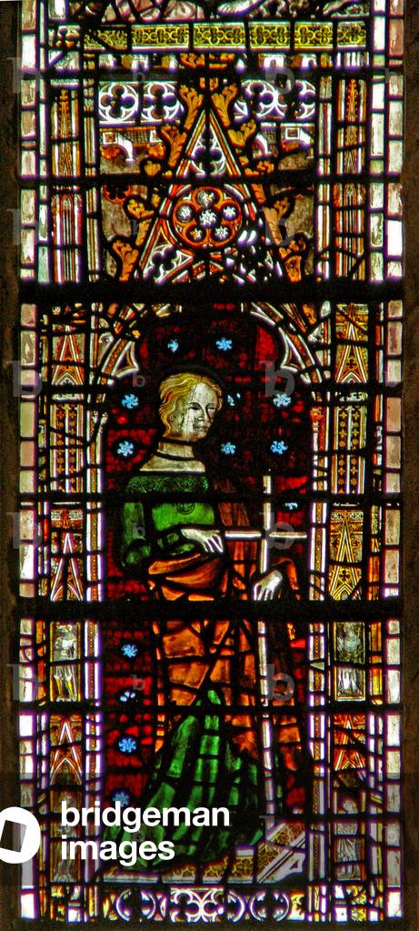 Window c6-7 depicting St Helen (stained glass)