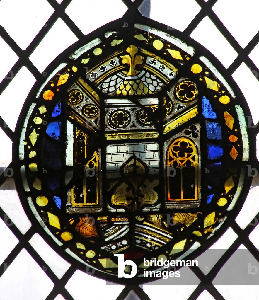 Window s4 depicting a shield with architectural detail (stained glass)
