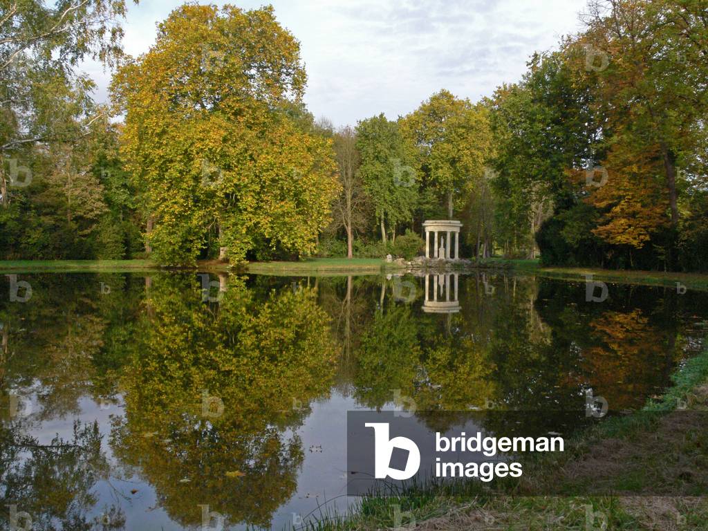 A view of the Chateau: the gardens with the Temple de Venus
