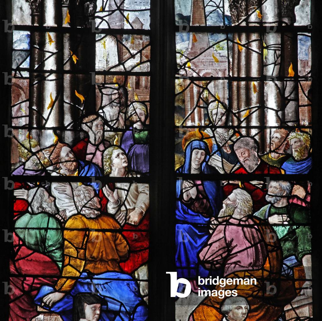 Window w5 depicting Pentecost (stained glass)