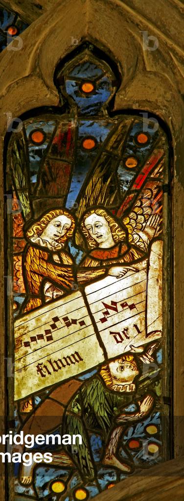Window n2 depicting the angelic choir with musical score (stained glass)