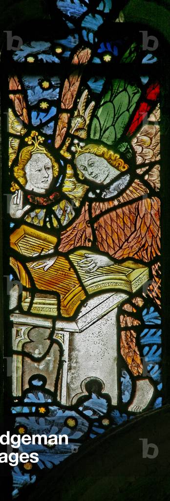 Window s1 depicting musician angels with a psaltery (stained glass)