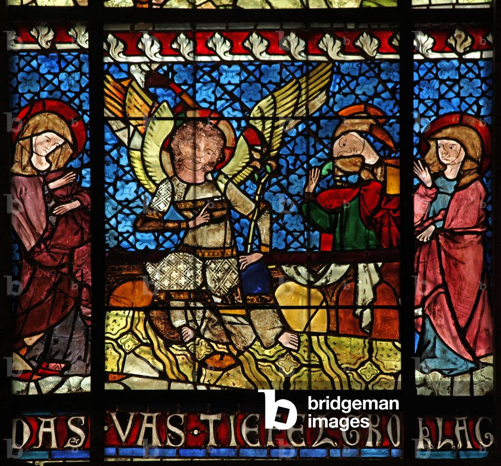 Window w14 depicting the Holy Women at the tomb (stained glass)