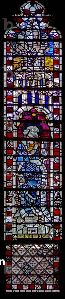 Window c1 depicting St Peter with a Creed scroll (stained glass)