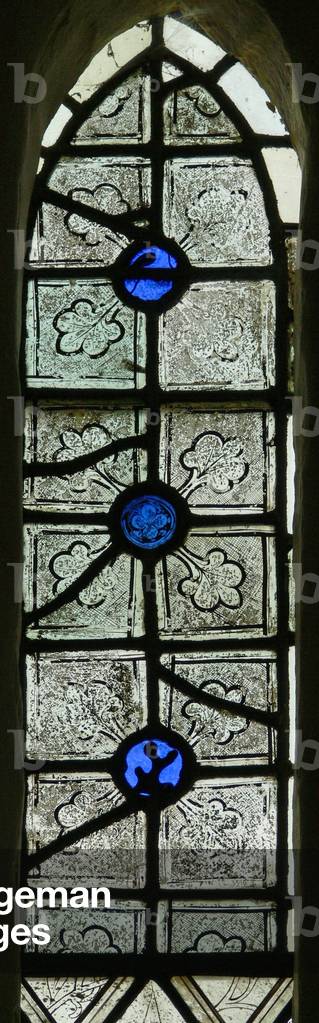 Window N4 depicting grisaille (stained glass)