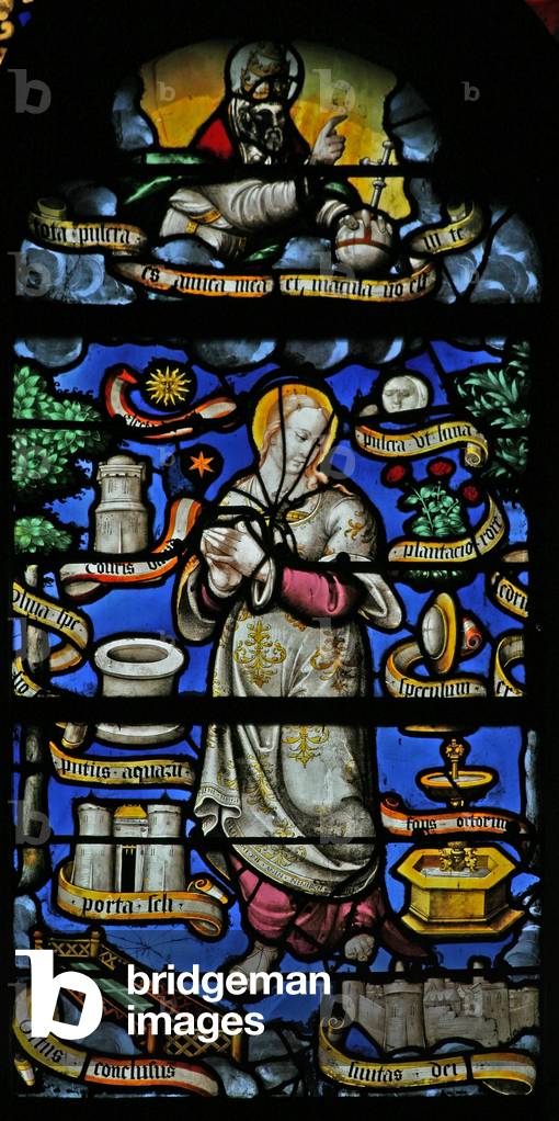 Window w20 depicting the Immaculate Conception (stained glass)