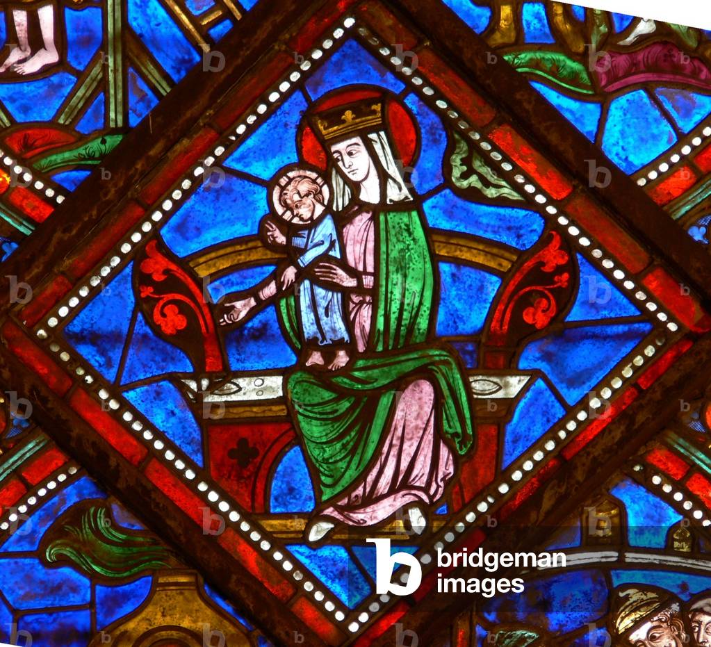 Window w6 depicting the Virgin and Child (stained glass)