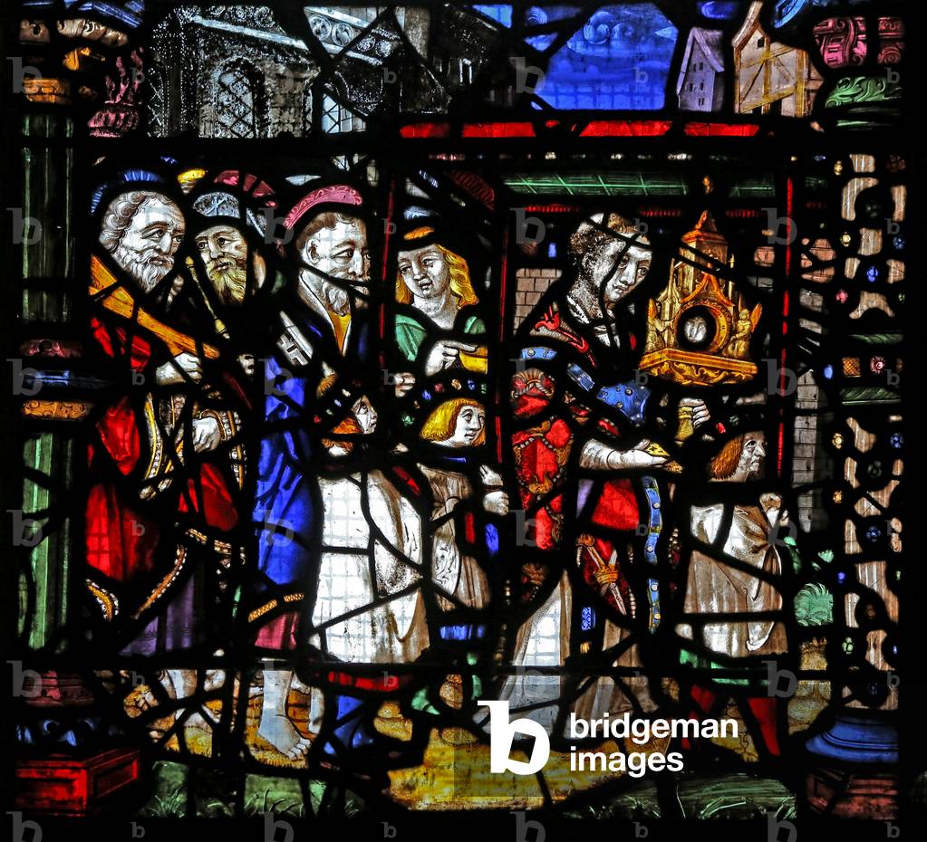 Window w1 depicting the Apostles following a monstrance with the Host (here as a 
