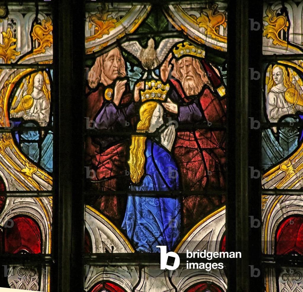 Window w4 depicting the Coronation of the Virgin (stained glass)