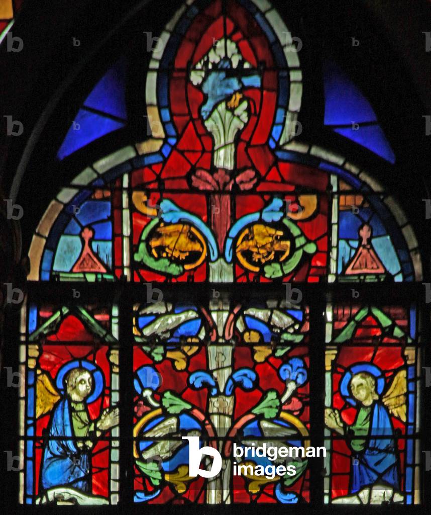 Window w6R  Doves of the Holy Spirit atop the Tree of Jesse (stained glass)