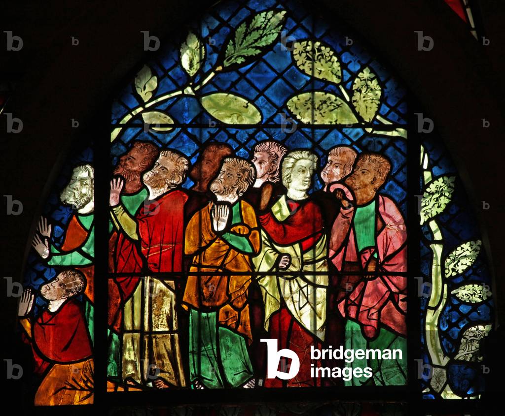 Window w14 depicting the Apostles at the Ascension (stained glass)
