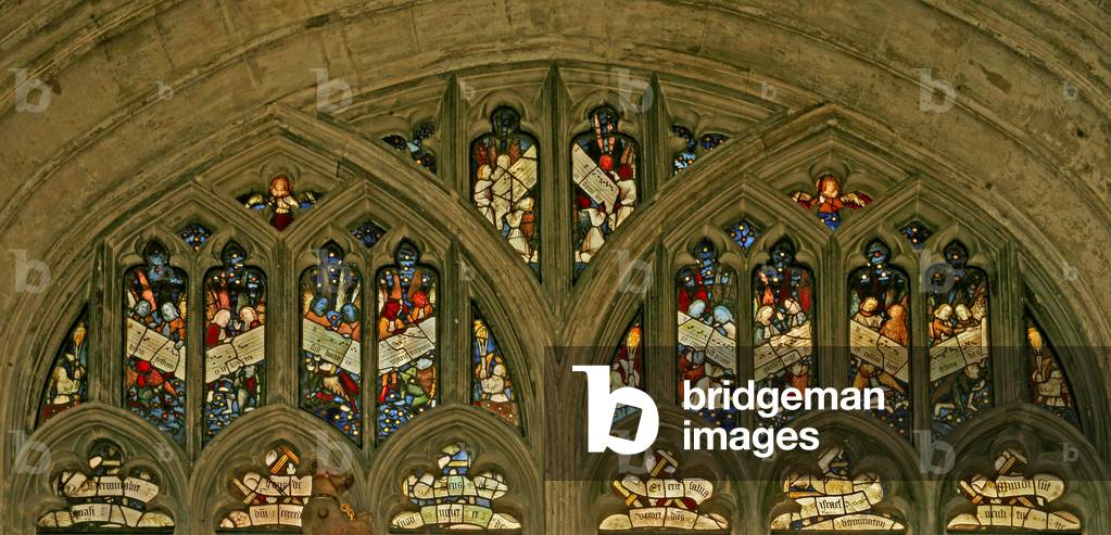 Window n2 depicting the angelic choir with musical score (stained glass)