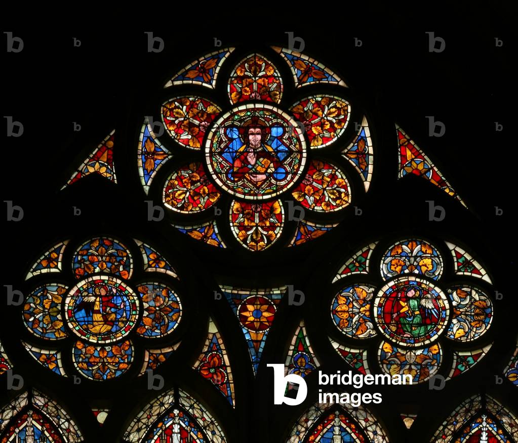Window w203 depicting the tracery lights with three angels (stained glass)