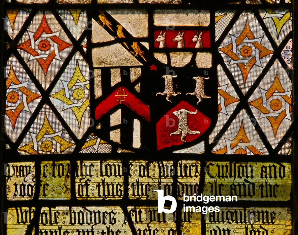 Window S4 depicting arms of Walter Curson and Isobel Saunders (stained glass)