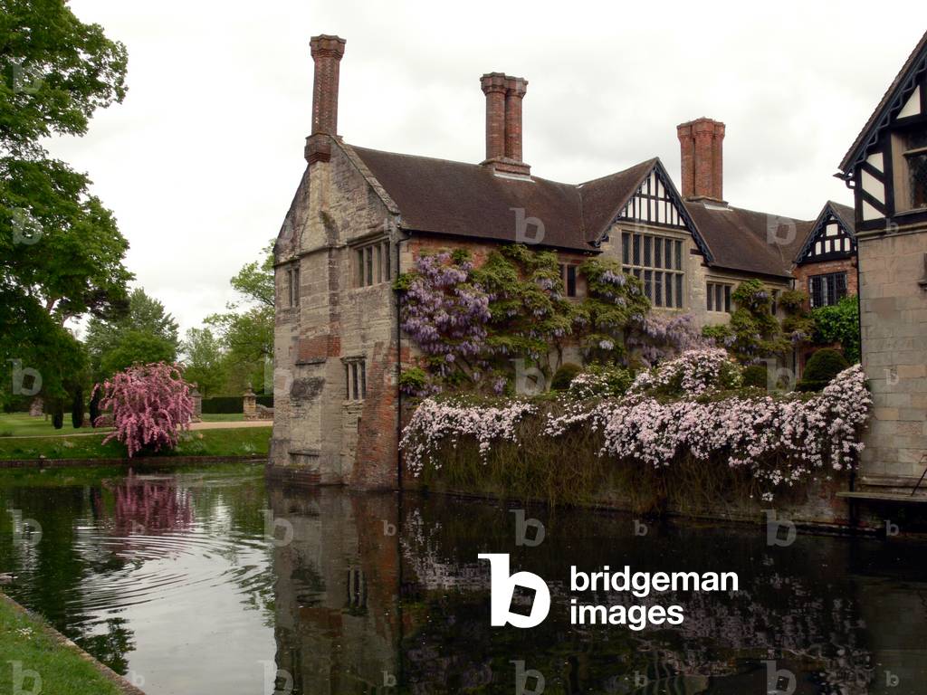 Depicting a view of Baddesley Clinton house