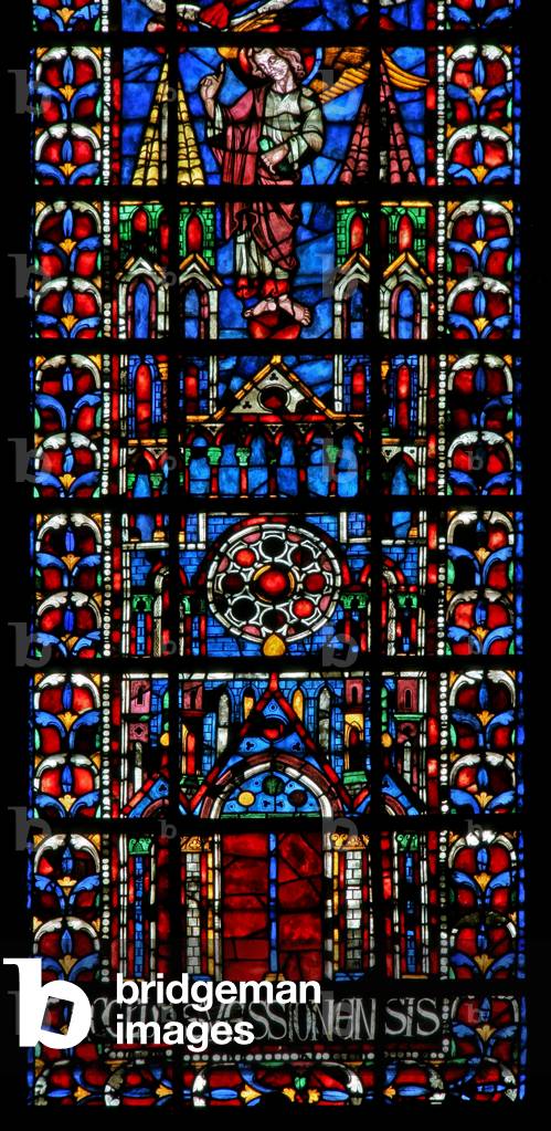 Window w102 depicting the church / cathedral of Soissons (stained glass)