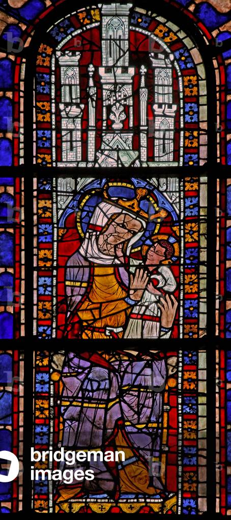 Window w101 depicting the Virgin and Child (stained glass)