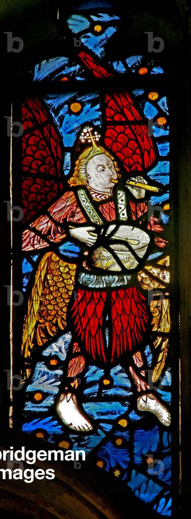 Window s1 depicting a musician angel with pipe and tabor (stained glass)