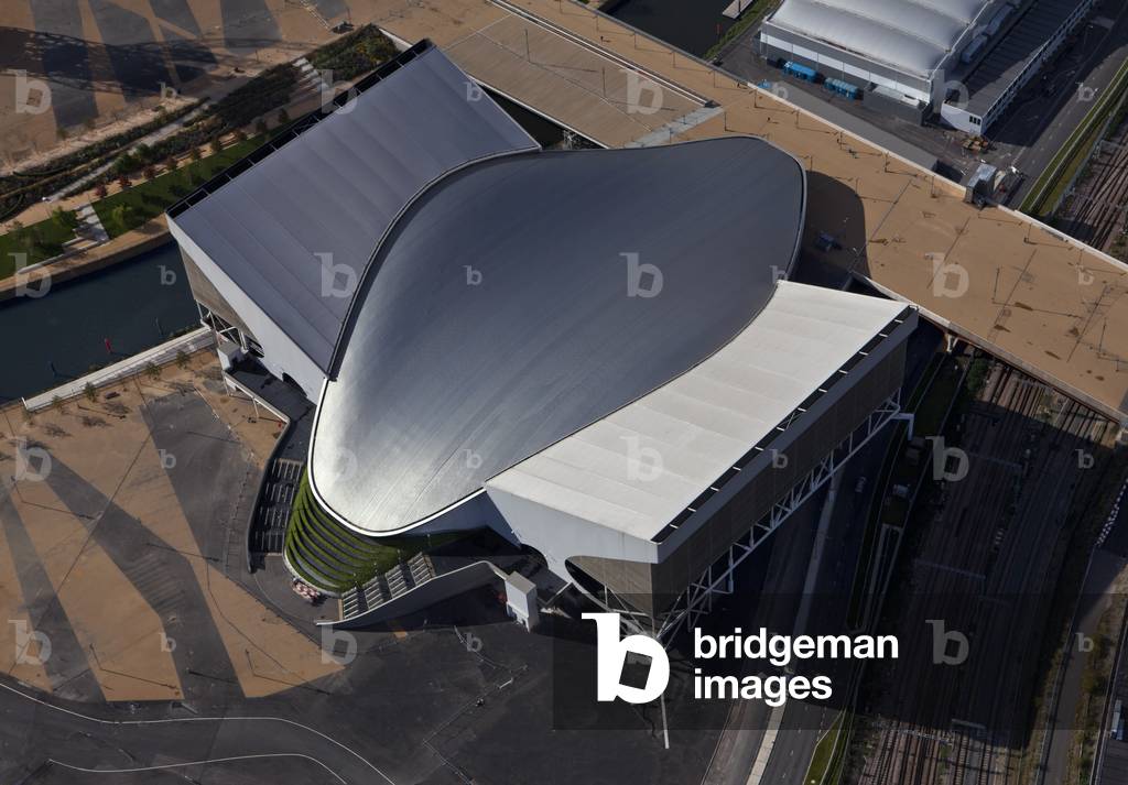View of the London Aquatics Centre, UK (photo)