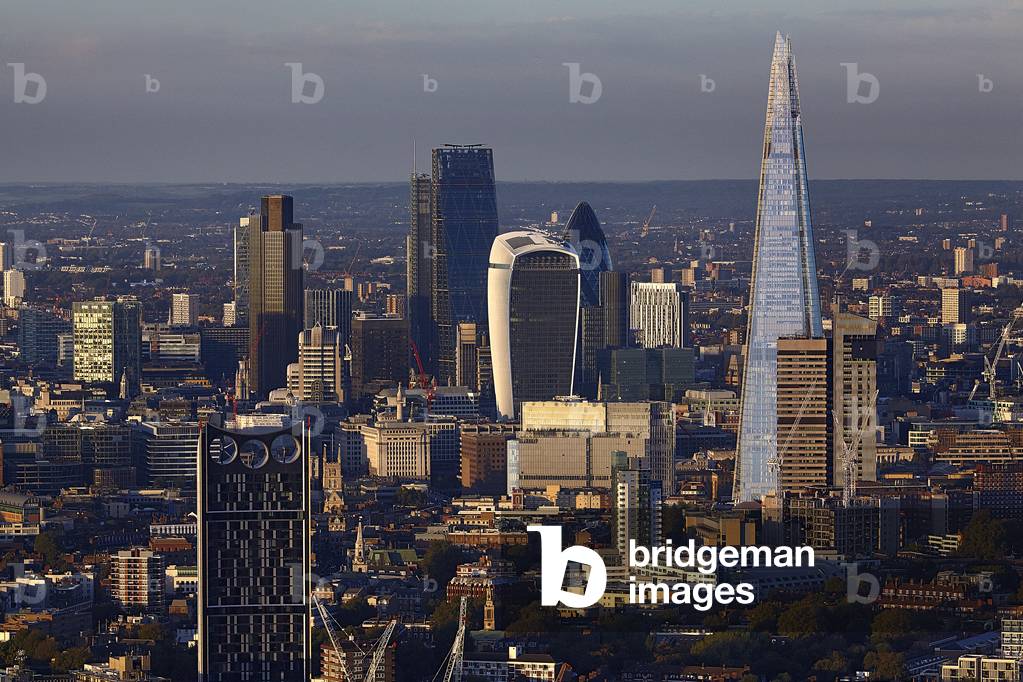 London cityscape from Elephant and Castle, UK (photo)
