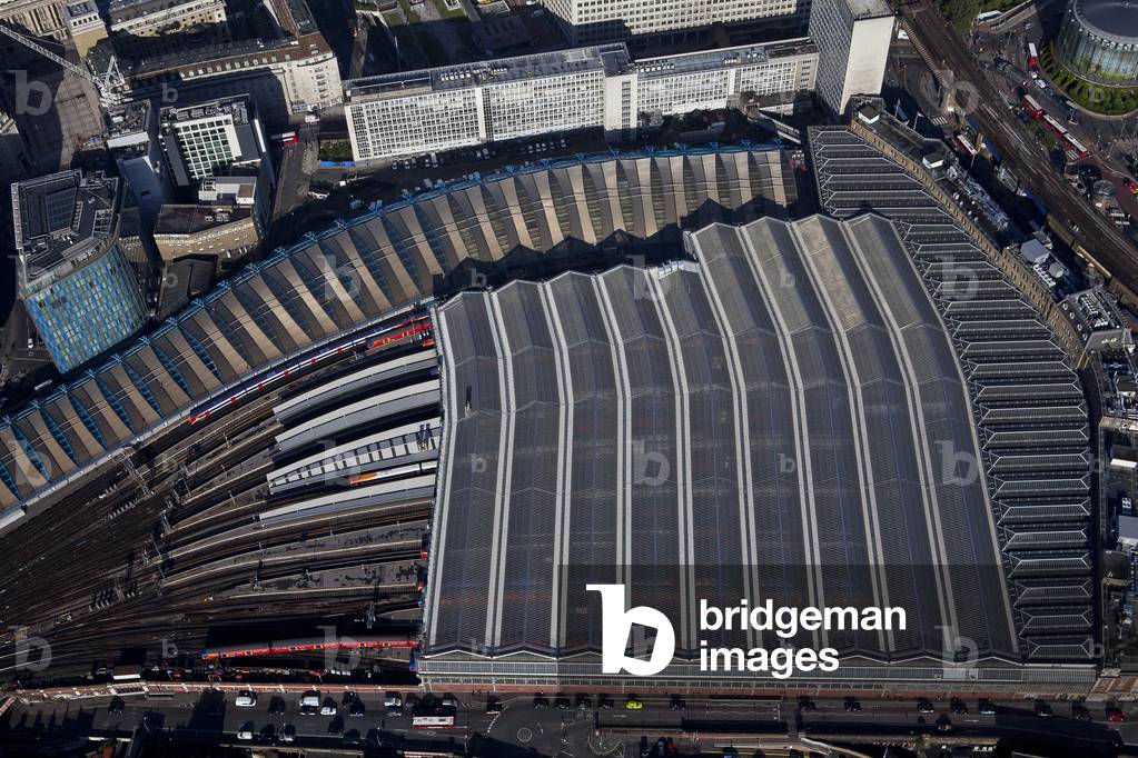 View of Waterloo Station, London, UK (photo)