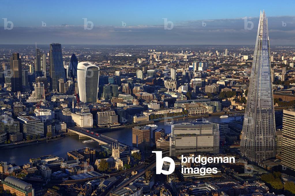 View of the Shard, London, UK (photo)