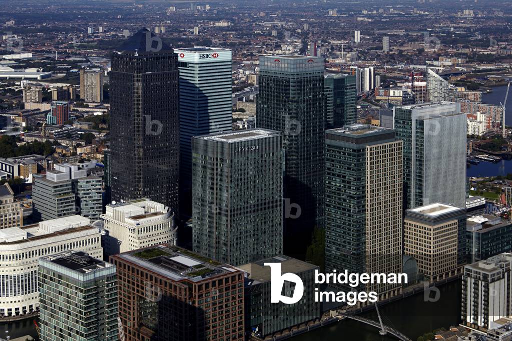 View of Canary Wharf, London, UK (photo)