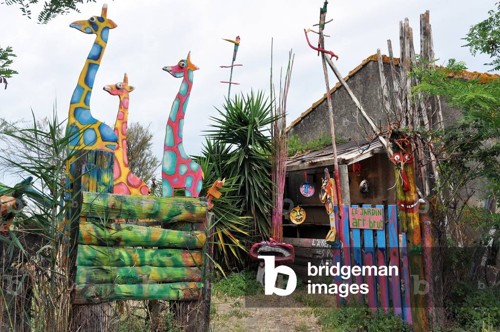 Art Brut Sculpture in Bages, 2021 (photography)