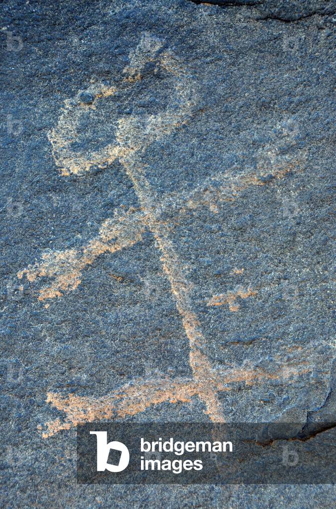 South of Morocco - Anti-Atlas: prehistoric site of Adrar Zerzem (Adrar n Zerzem) near Taghjijt - rock engraving approx. 2000 to 3000 years BC - antropomorphic figure - Photo Patrice Cartier
