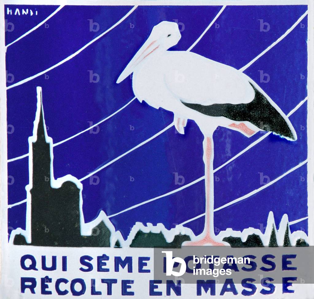 Detail of a plaque enamelled advertising for Potasse d'Alsace, with the effigy of a stork: “” which sows potash recolte en masse””.