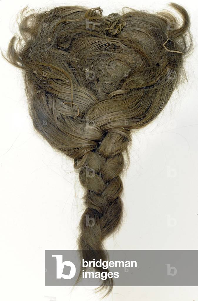 Braided hair of Gallo-Roman woman, untouched in the tomb of the necropolis of Martres-de-Veyre (Puy-de-Dome) at the end of the 19th century - hairstyle in mattress, braid, hair - 1st/2nd century of the Christian era - Gaul, Gaulois, Gauloise - Musee Bargoin de Clermont-Ferrand - Photo Patrice Cartier -