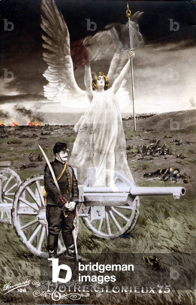 WWI postcard, allegory of victory and French gunner photographed on a battlefield with a cannon, Studio photograph made in front of a painted canvas.(photo)