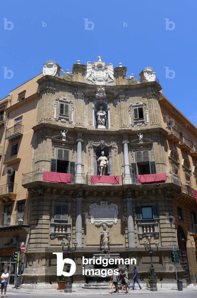 Sicilia, Italia (Sicily, Italy): Palermo (Palermo) - Piazza I Quattro Canti (place des 4 chants) - Photo Patrice Cartier -