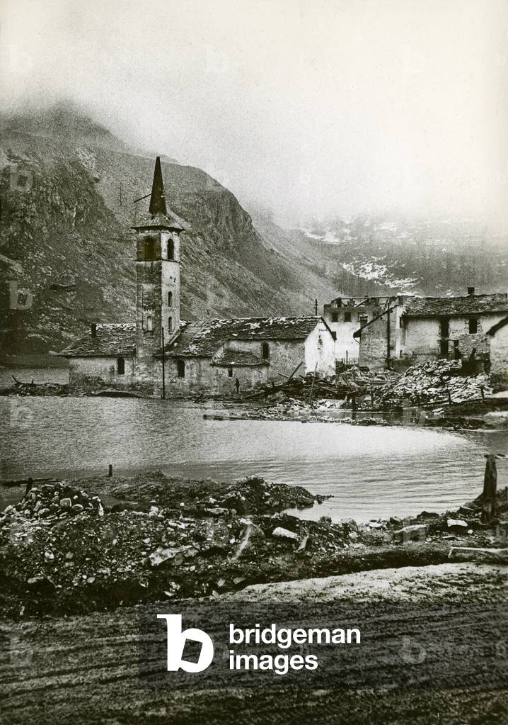 The last days of the village of Tignes in Savoy. Postcard, 1952