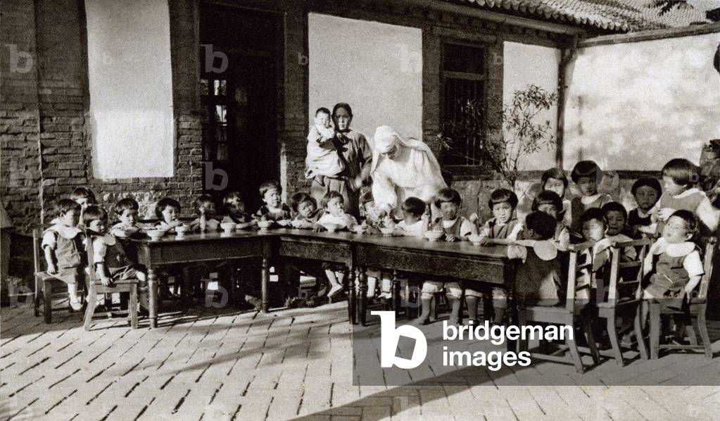 A school of French Franciscan Missions in Asia, c.1900-1910 (b/w photo)