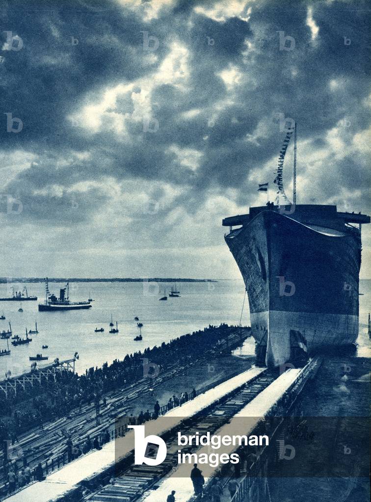 The launch of the liner Normandy, at the Penhoet shipyard (Saint Nazaire) on October 29, 1932. Photo Kollar published in the Mirror of the World, n°313 of February 29, 1936.